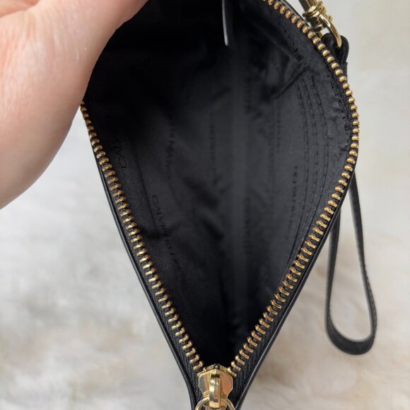 Calvin Klein Black Faux Saffiano Leather Zip Wristlet Clutch Wallet EUC - Picture 12 of 16